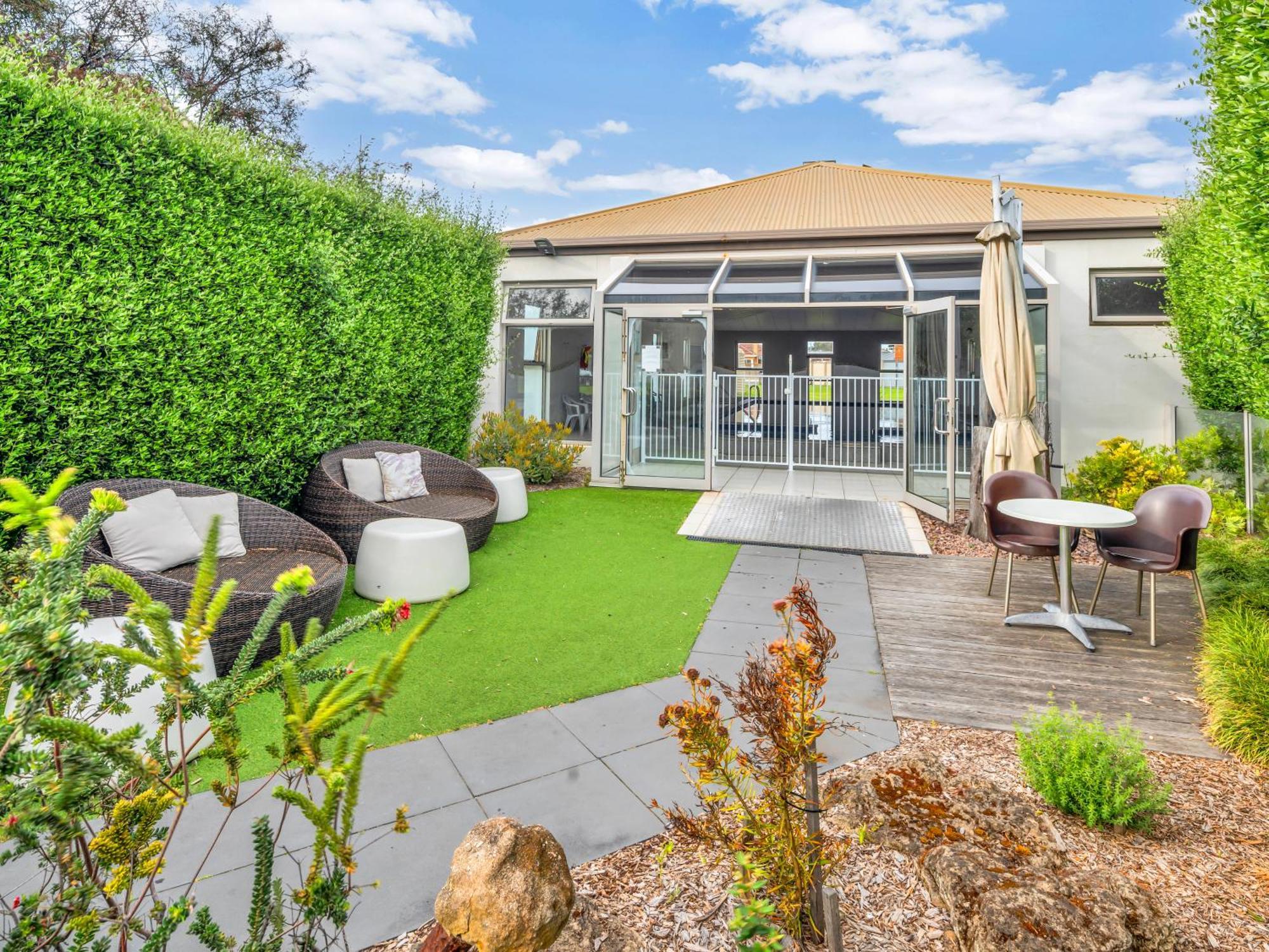 Big4 Ingenia Holidays Queenscliff Beacon Exterior photo